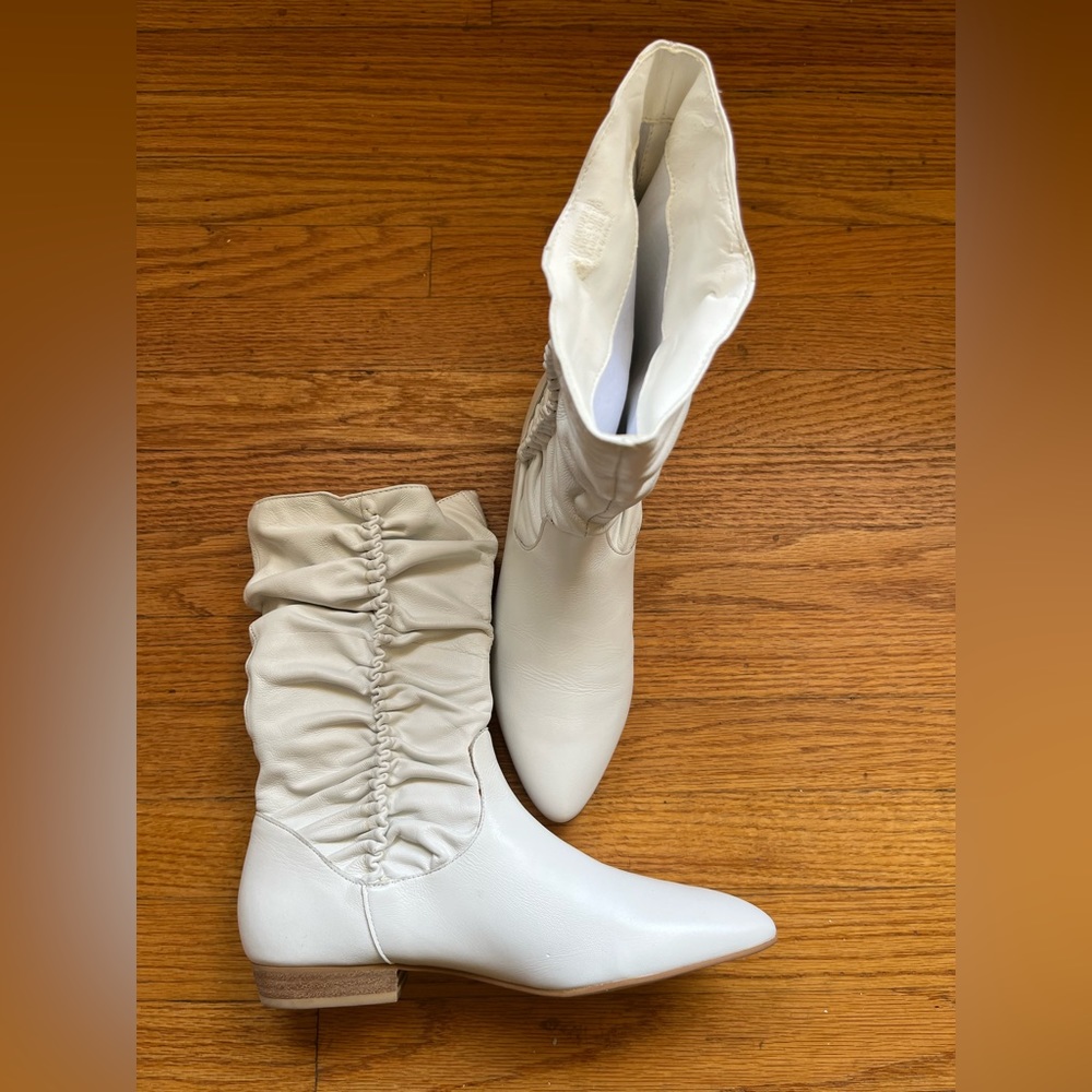 Jessica Simpson white leather slouchy boots